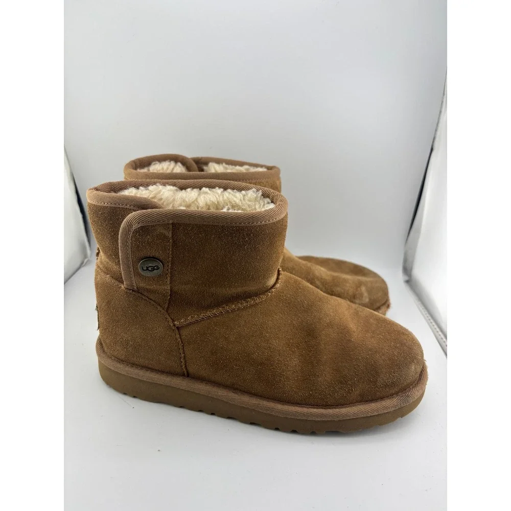 UGG Classic Mini II Chestnut Suede Sheepskin Boots Kids Size 3 1118890K